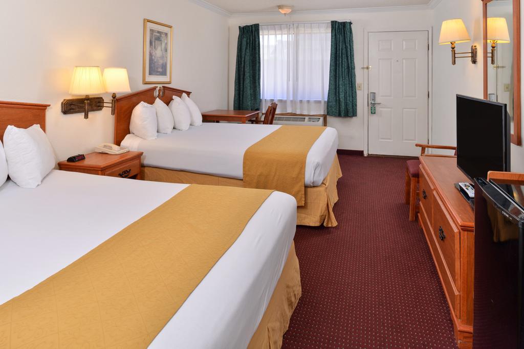 Quality Inn Klamath Falls - Crater Lake Gateway Exterior photo