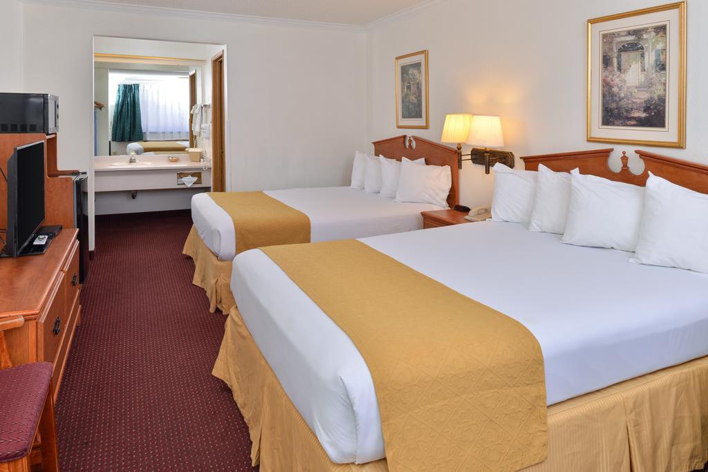 Quality Inn Klamath Falls - Crater Lake Gateway Exterior photo