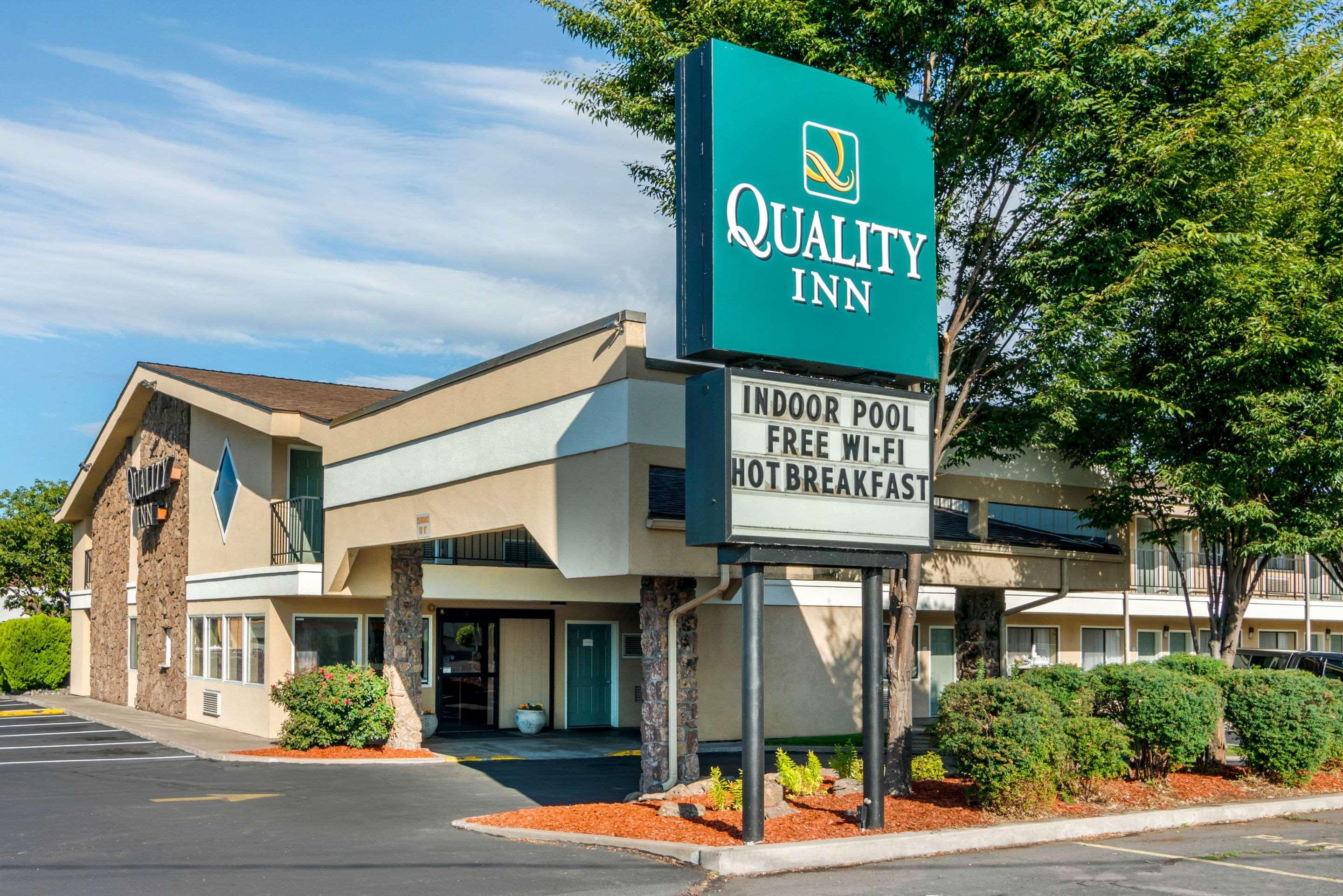 Quality Inn Klamath Falls - Crater Lake Gateway Exterior photo