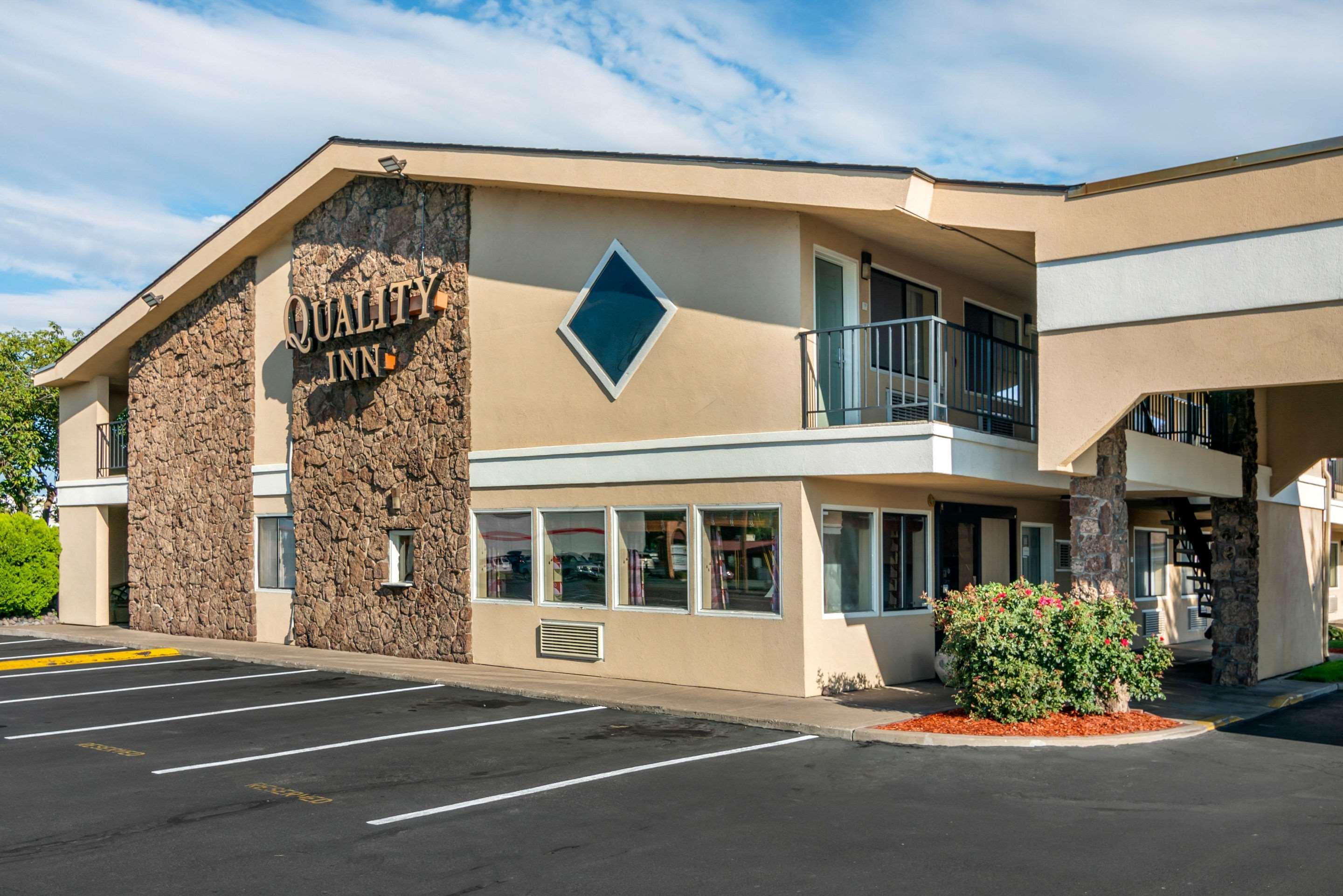 Quality Inn Klamath Falls - Crater Lake Gateway Exterior photo