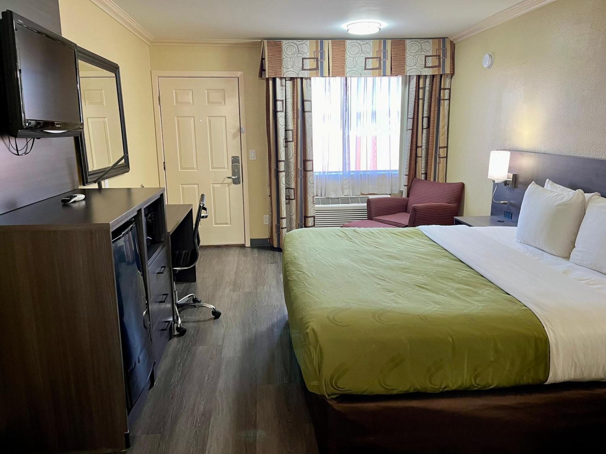 Quality Inn Klamath Falls - Crater Lake Gateway Exterior photo